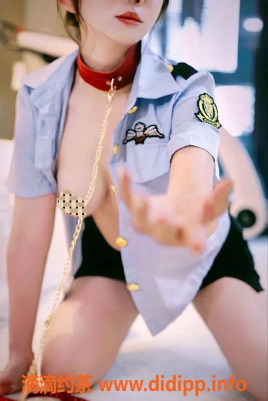 广州楼凤-海珠御姐可乐，9P体验，大胸大长腿等你来享受！