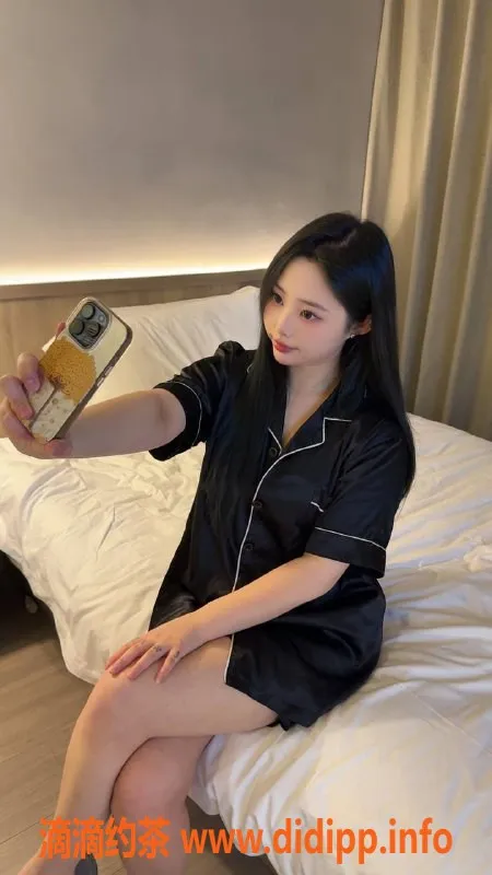 广州楼凤资源信息,白云林嘉嘉，嫩妹双飞夜课8P体验