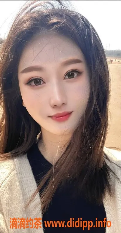 广州楼凤-天河潇潇：8P御姐，火辣大胸与舌吻服务