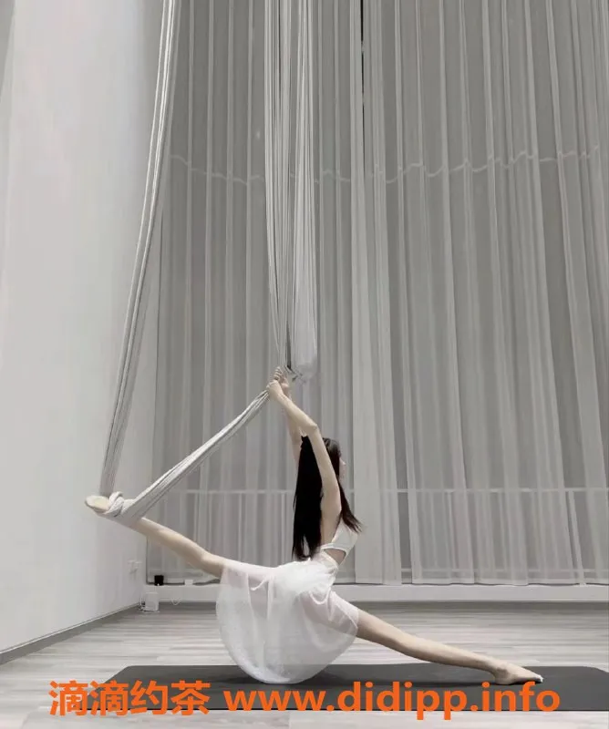 广州楼凤-天河唐悠悠 9P大胸御姐等你来撩