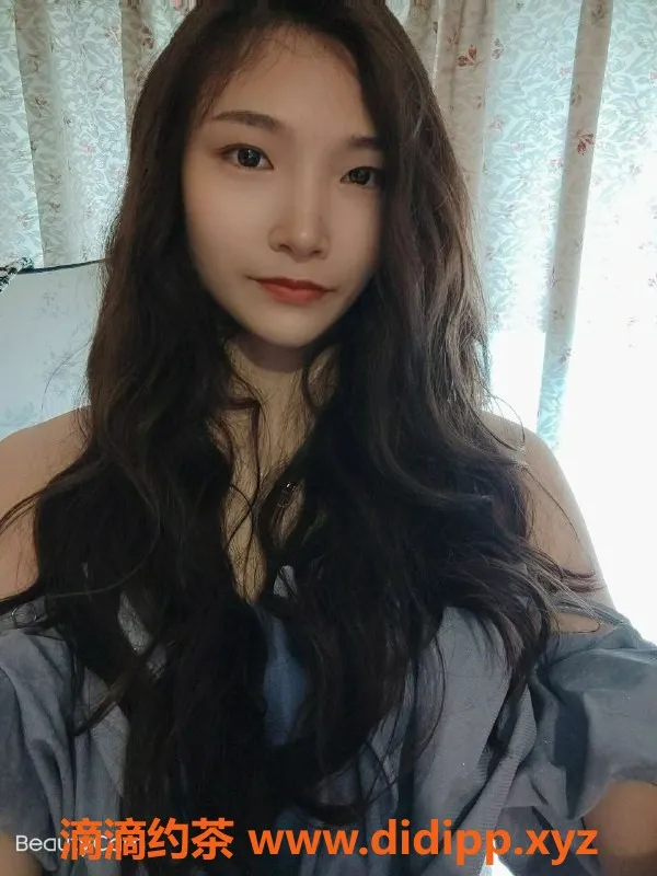 成都楼凤-大长腿艺梦，1500起包时包天体验！