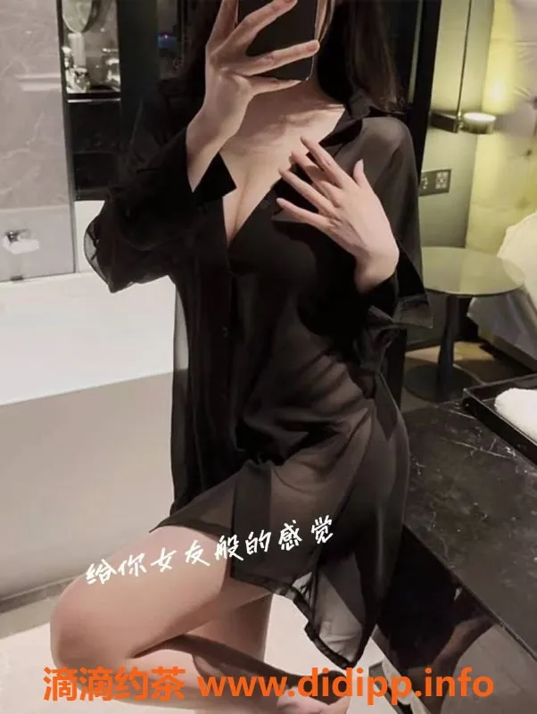 广州楼凤-佛山泡泡，御姐大胸5P鸳鸯浴体验