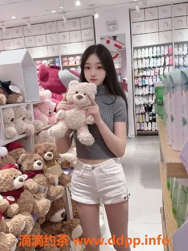 广州楼凤-白云嫩妹kk兔，8P舌吻鸳鸯浴服务