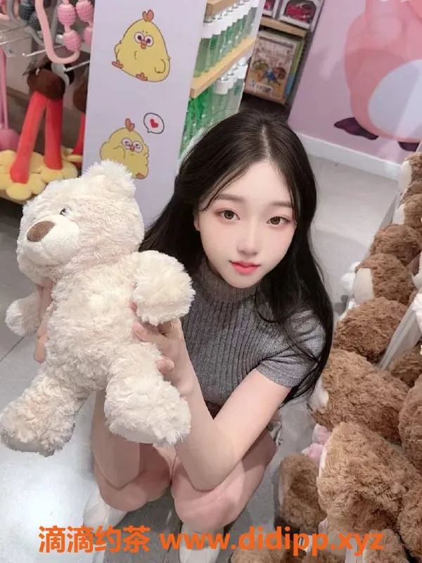 广州楼凤-白云嫩妹kk兔，8P舌吻鸳鸯浴服务