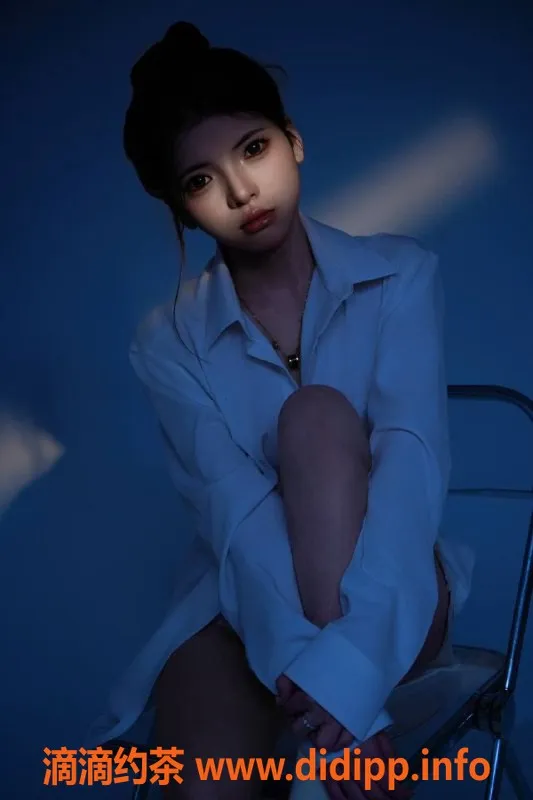 广州楼凤-天河嫩妹小秋，8P夜课服务等你体验