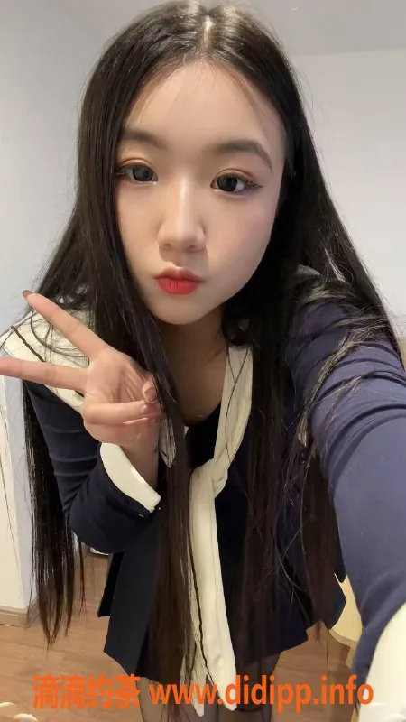 广州楼凤-番禺小慧嫩妹，600元舌吻P服务