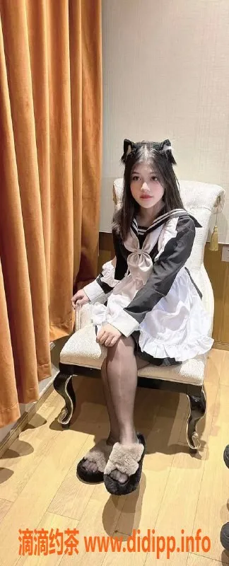 广州楼凤资源信息,天河小白狐，600元洗吹做，夜课服务等你来体验！