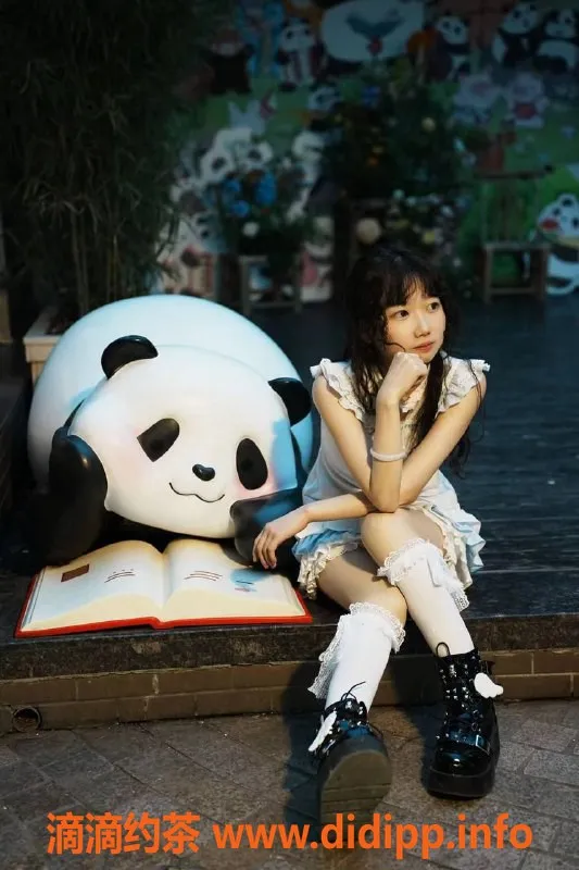 成都楼凤-成华区小嘟嘟，162cm可爱萝莉，身材性感