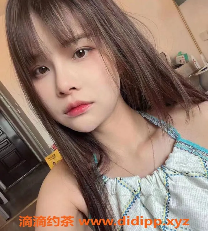 成都楼凤资源信息,23岁白鹿，161cm，90斤，嫩妹三件套服务