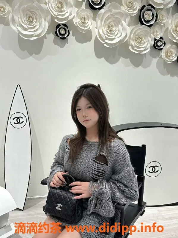 成都楼凤-成华区肉感妹蕊蕊，158cm，55kg，服务热情