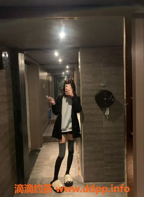 杭州楼凤-拱墅嫩妹宁宁，900元享优质服务