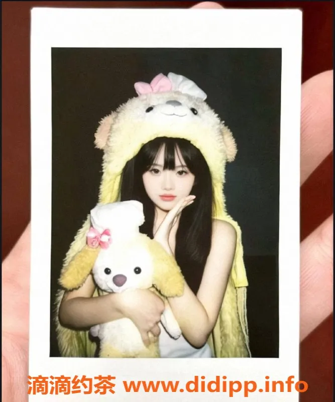 杭州楼凤-上城嫩妹许昕言，1200元畅享舌吻服务