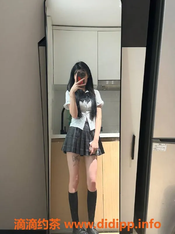 杭州楼凤-余杭嫩妹小雨，800元享受陪浴服务