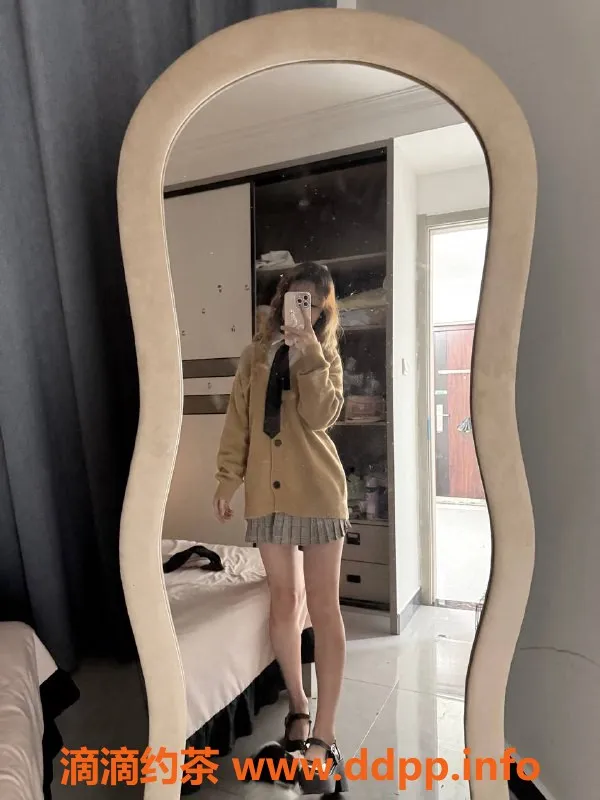 杭州上门服务-拱墅嫩妹林琪琪，舌吻69，上门服务800起