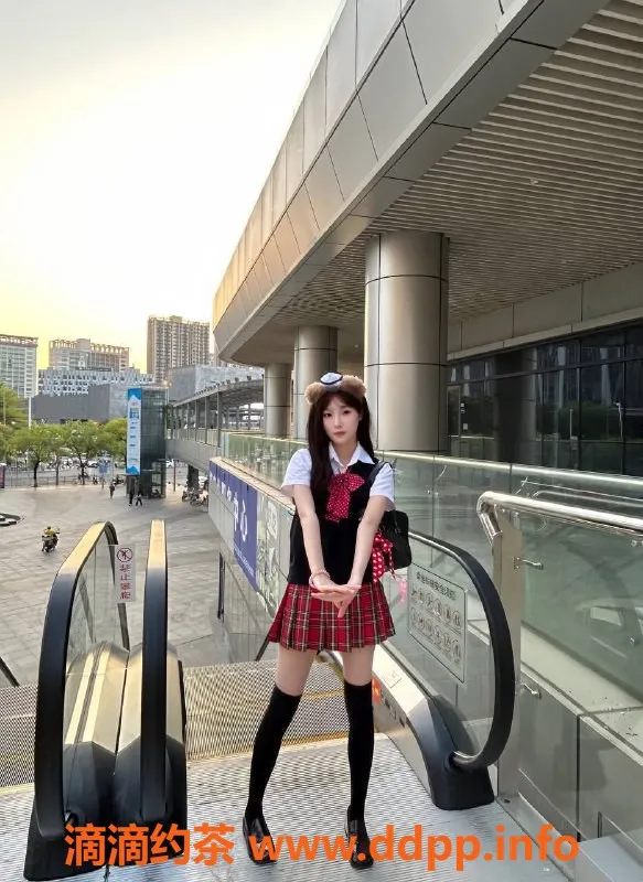 东莞楼凤-东城薇薇，PP仅需1200，欢迎体验！