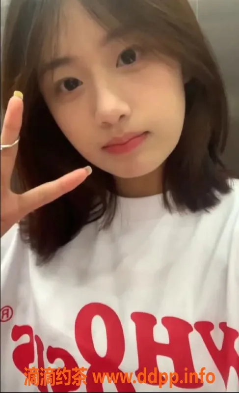 成都楼凤-成都萝卜|清纯少女|158cm|90斤|700元起