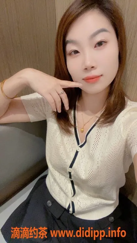 广州楼凤-天河雅儿少妇69p 仅需400p美好体验