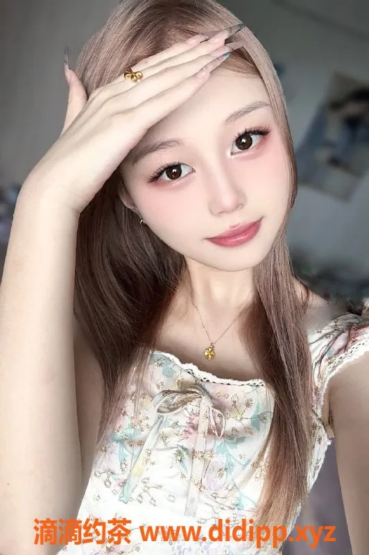 广州楼凤-天河嫩妹蚂蚁，8P鸳鸯浴服务大长腿