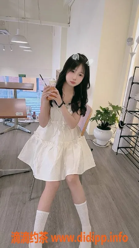 杭州楼凤-上城嫩妹小贝：舌吻69互舔，超值体验