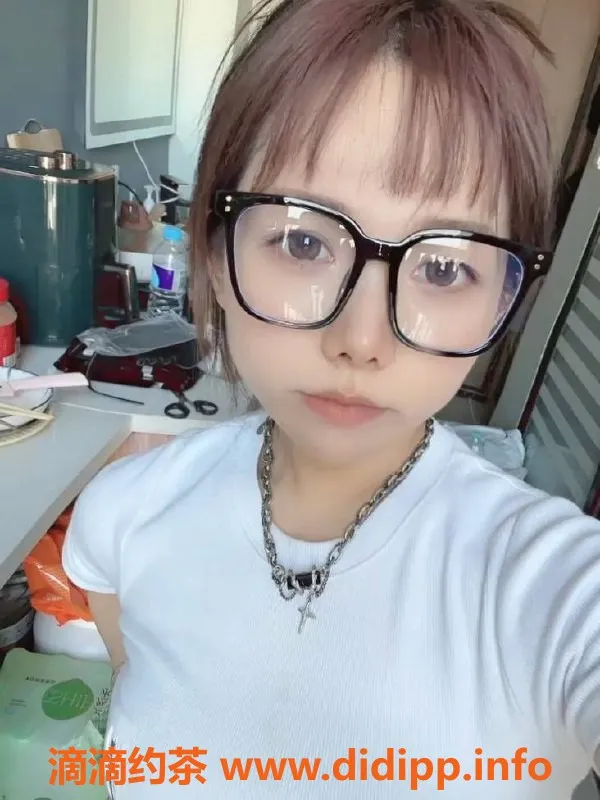 杭州楼凤资源信息,上城嫩妹卡卡，800元起，69互舔热辣服务