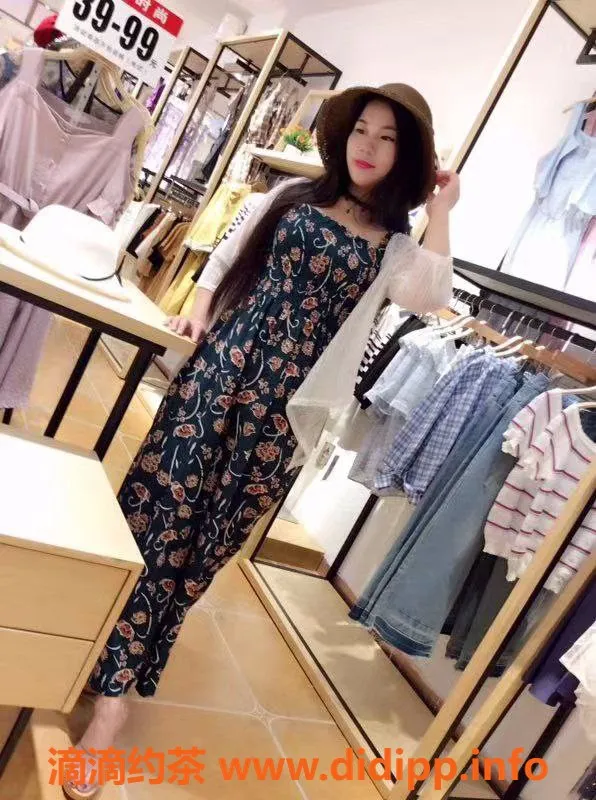 深圳楼凤资源信息,宝安西乡梦梦，168cm 36D，超值莞式一条龙服务