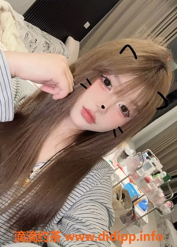 广州楼凤-天河小小恩，课费600，私聊优惠等你来！