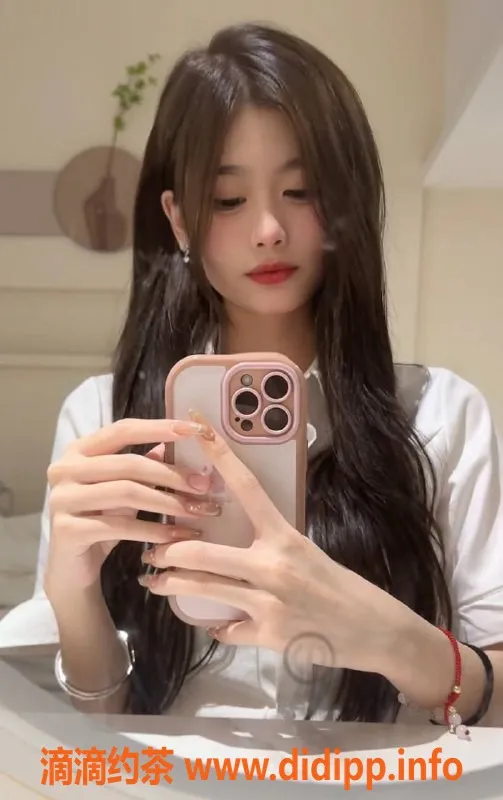 深圳楼凤-龙华七七老师，千元互动调情，长腿嫩妹