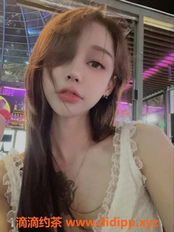 杭州上门服务-滨江艺名E杯美女，171cm/46kg激情服务