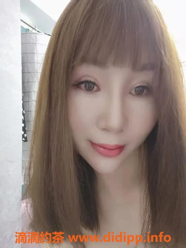 上海楼凤-普陀浅浅，白皙腿长，服务顶级，9张亲民价