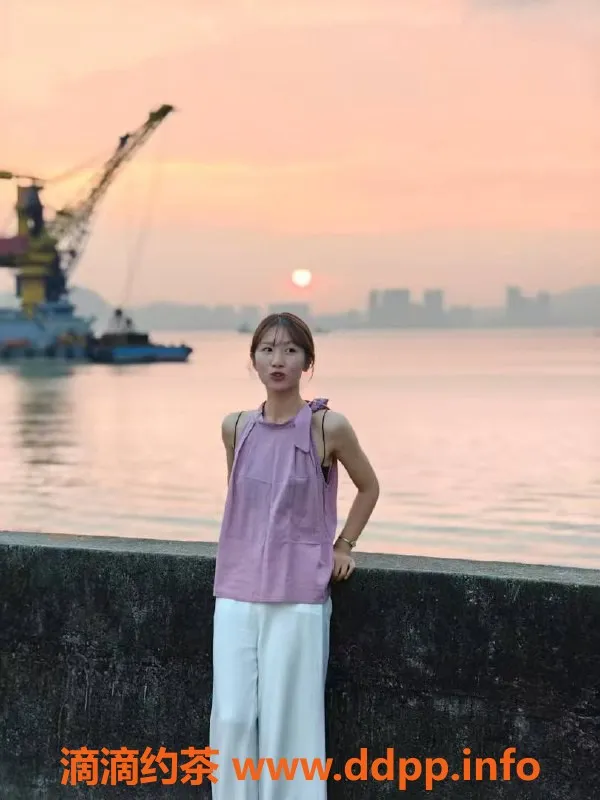 杭州楼凤-160cm清纯美女，热情服务，700元45分钟