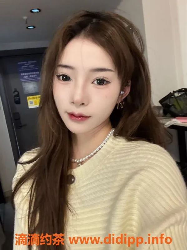 成都楼凤-成华区19岁湖南妹子，A罩杯，550/950元起