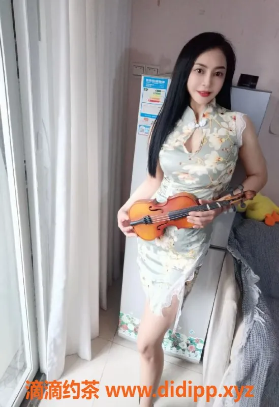 深圳楼凤-龙岗芊芊大奶诱人，166cm身材绝佳