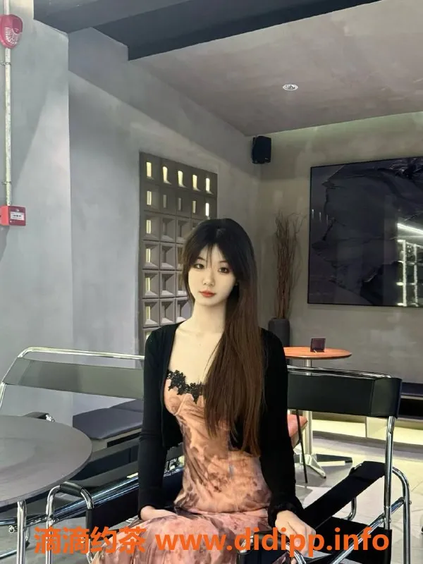 深圳楼凤-龙华琦琦，美丽让人心动，900元起