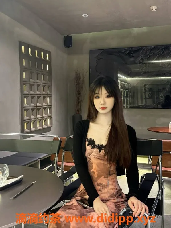 深圳楼凤-龙华琦琦，美丽让人心动，900元起