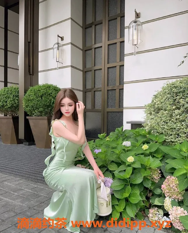 宁波楼凤-宁波中乌混血Lisa，165cm D罩杯，性感陪浴服务