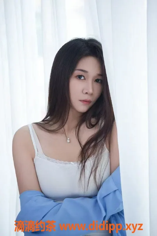 昆明楼凤-官渡区懒懒，600元茶费，视频认证美妞