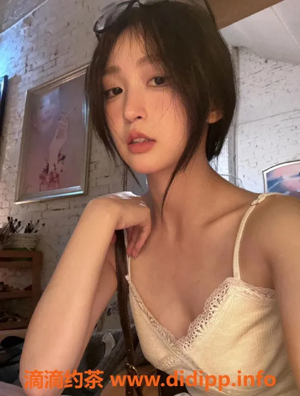 深圳楼凤-宝安小汐，24岁163cm，服务优质只需400元