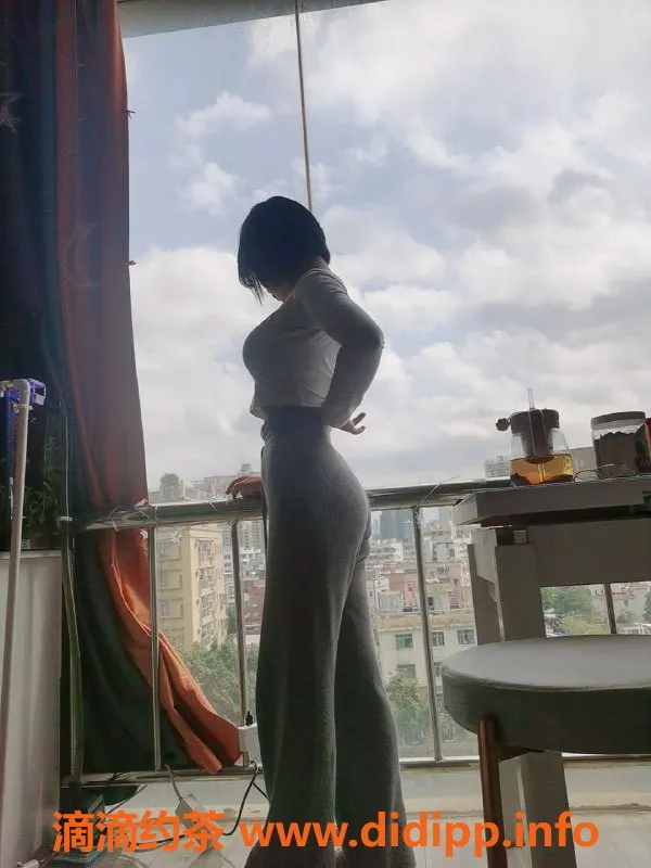 深圳楼凤-宝安里里，优质服务800起，值得一试！