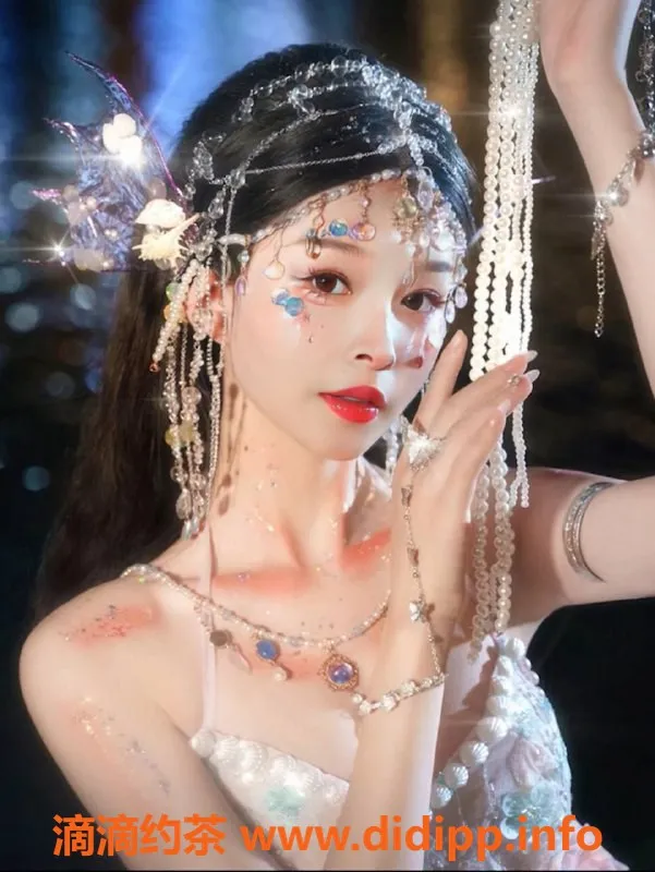 广州楼凤-佛山苏蔓，蛇吻艺名，600起服务