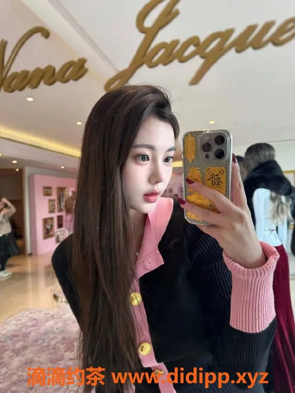 上海楼凤-闵行凝冰，19岁C+胸围，1200元45分钟服务