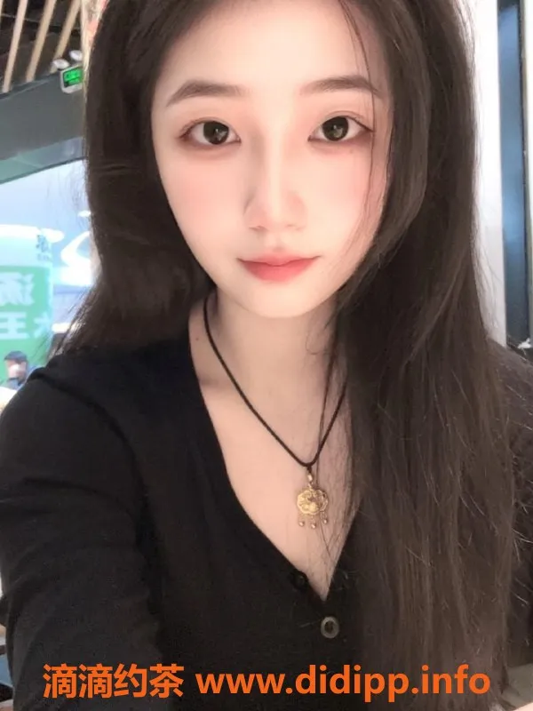 广州楼凤-天河御姐盼盼大胸大长腿，课费6P