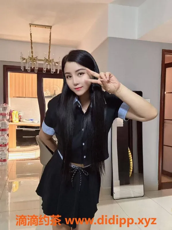 广州楼凤-天河思思，900元私密服务，试试她的69p吧！