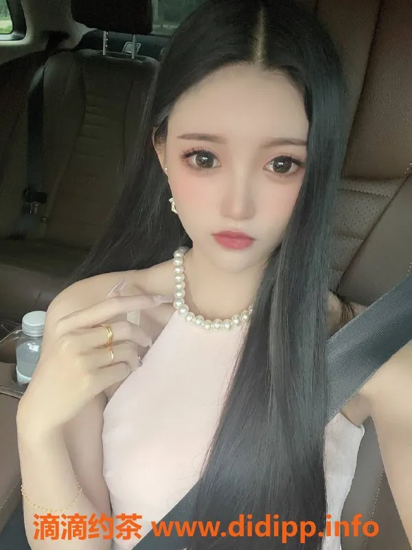 广州楼凤-广州金沙洲安偌汐，700起，蛇吻服务体验