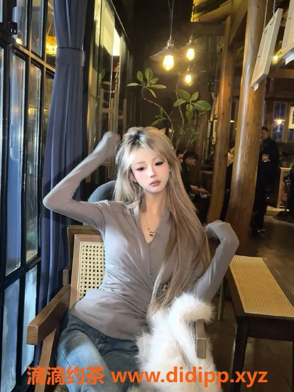 广州楼凤-天河嫩妹呆小洋，热情鸳鸯浴服务，8P体验