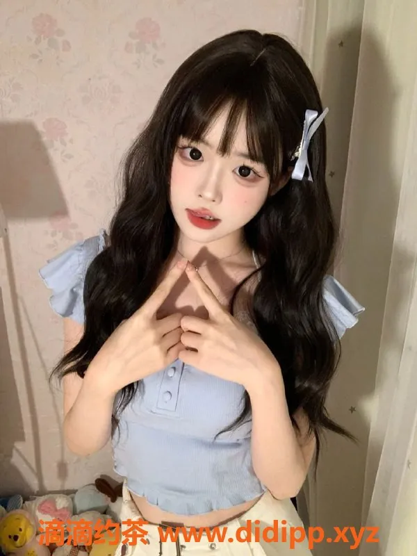 重庆楼凤-重庆回兴高颜小萝莉18岁，165cm温柔服务