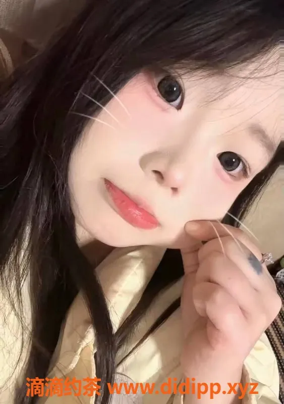 成都楼凤-成华区小鱼，158cm大奶嫩妹，超值服务体验