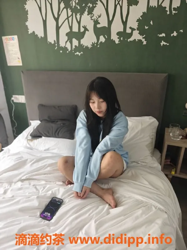 成都楼凤-成华区小鱼，158cm大奶嫩妹，超值服务体验