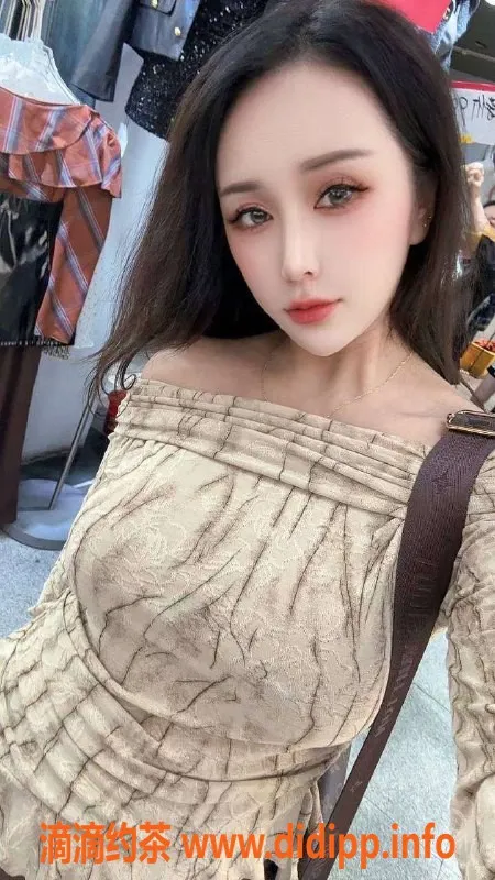 深圳上门服务-罗湖白雪 28岁身高163cm 低至1500元体验