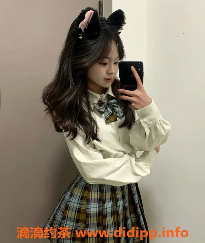 成都楼凤-成华区白嫩小妹，身高155，价格500，服务赞