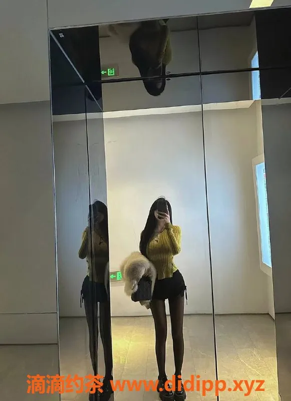 福州楼凤-台江区金尚美，24岁168cm，800元鸳鸯浴